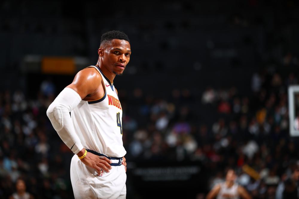 主动沟通并 主动沟通并