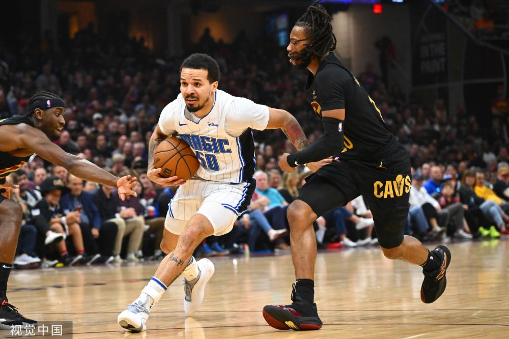 相比之下 相比之下